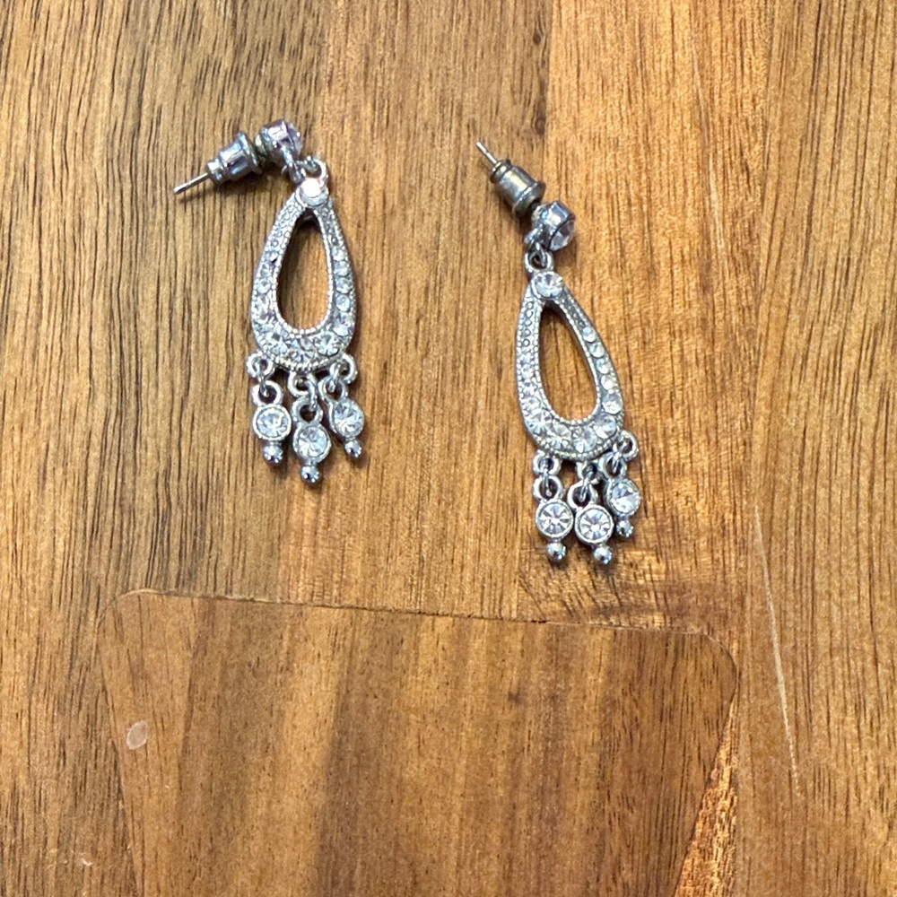 Chandelier type earrings in silver with pretty rhinestones